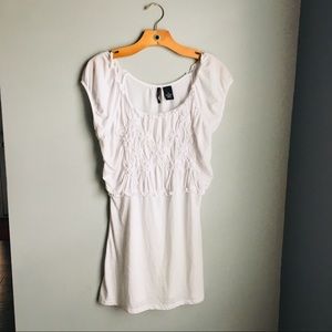White New Directions Ruffle Intricate Top XL